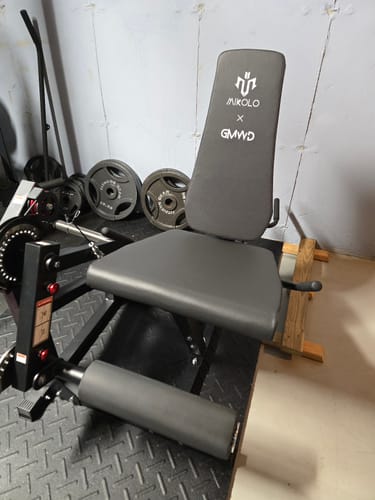 Customer photo review of TAWERET™  1:1 Cable Ratio Leg Extension and Curl Machine