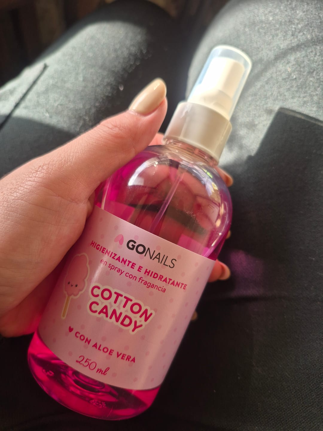 Customer photo review of Higienizante e Hidratante de Manos y Pies - Cotton Candy