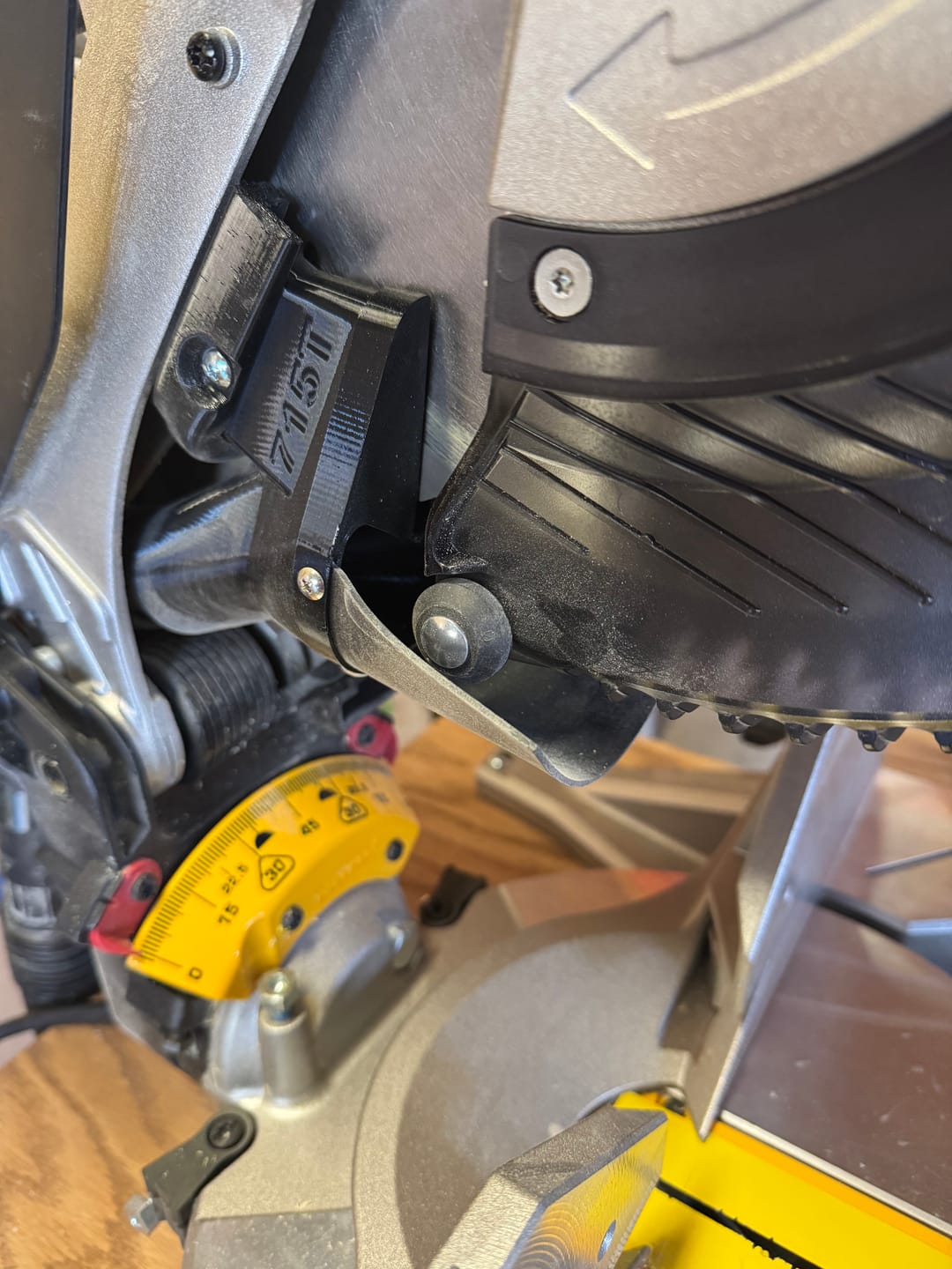 Customer photo review of Dewalt DW715/716 12" Non-Sliding Miter Saw Dust Collection