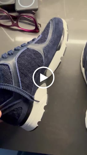 Customer video review of cc sneaker dark blue tweed suede