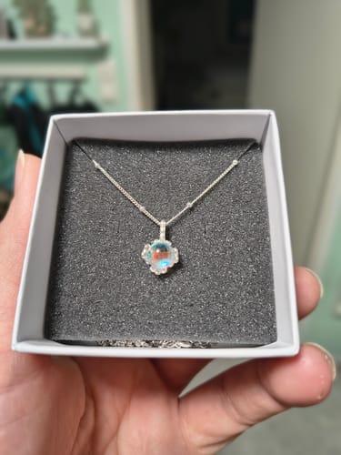 Customer photo review of Mondstein Halskette - Rundschliffanhänger