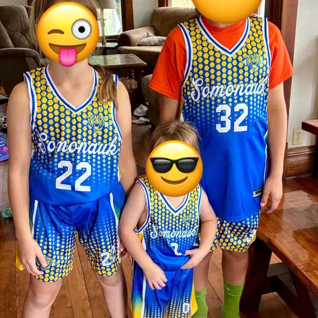 Customer photo review of Custom Sky Blue Light Purple Gradient Design Irregular Shapes Pattern Sports Uniform Basketball Jersey