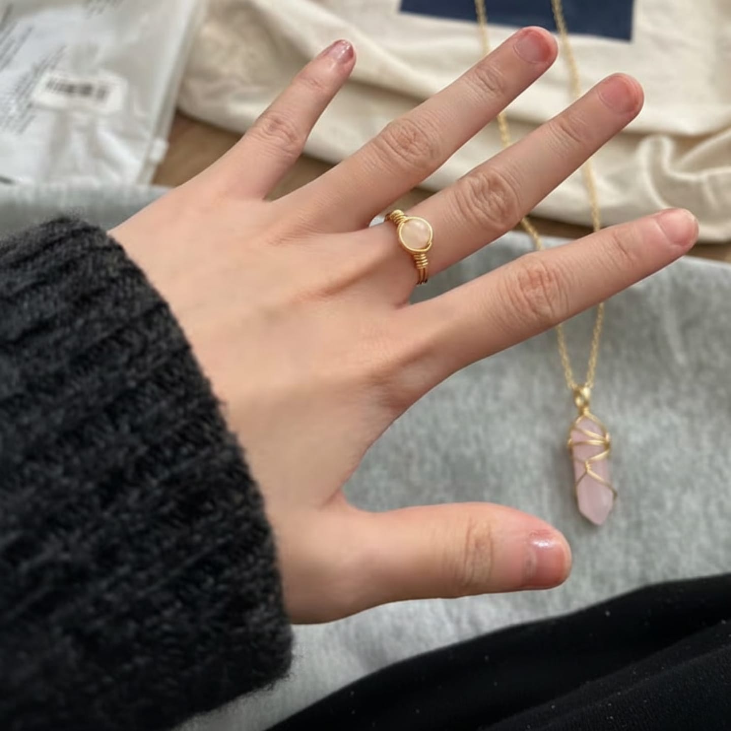 Customer photo review of Pembe Kuvars Yüzük Seti