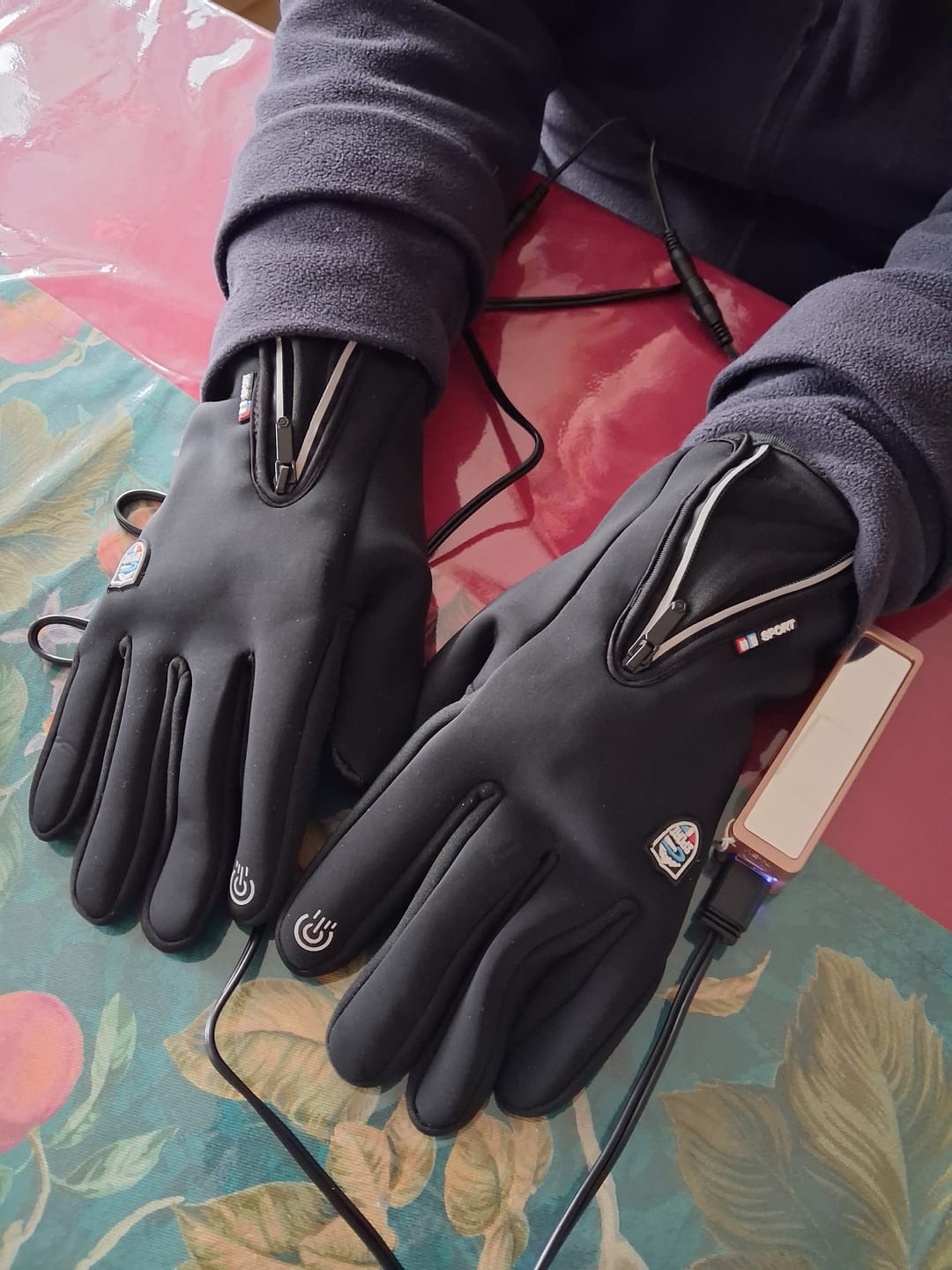 Customer photo review of Beheizte Handschuhe (Powerbank-betrieben) –  Wasserdicht & Winddicht