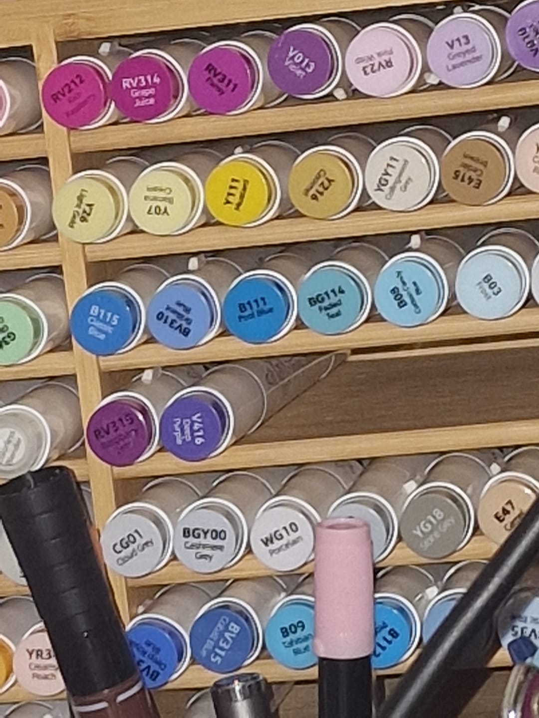 Customer photo review of Ohuhu Honolulu Plus Series Supreme Rubber Brush Tip Markers