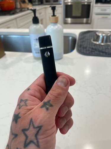Customer photo review of 1 Gram THC-P Blend Vape Pen | Pink Gummy - Indica