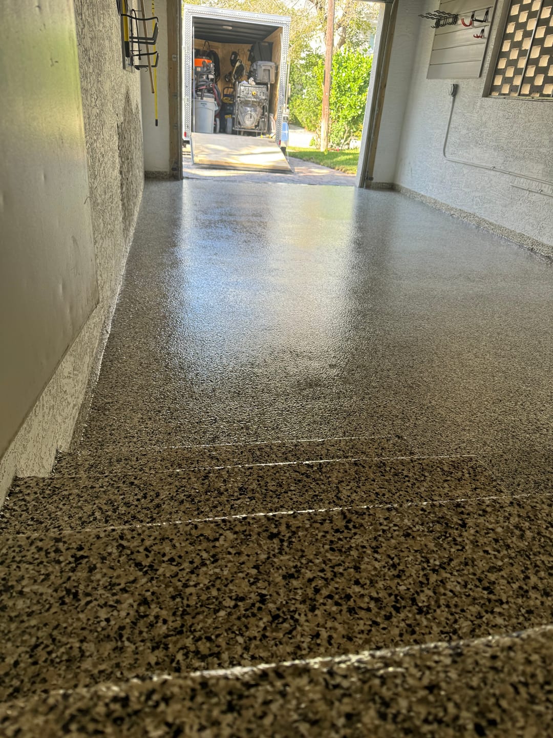 Customer photo review of Epoxy Floor Polymer Flakes - Torginol Collection