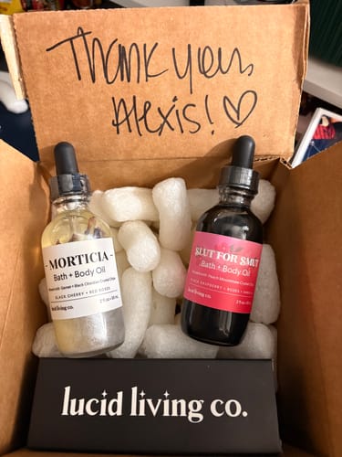 Customer photo review of Slut for Smut Bath & Body Oil
