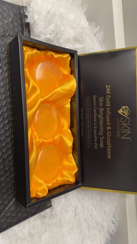 Customer photo review of 24 Kt. Gold Skin Brightening Beauty Bar 100 g + 1 Savon Offert