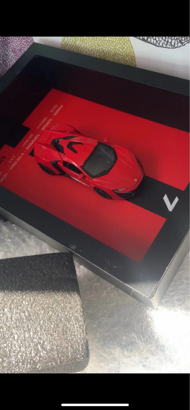 Customer photo review of Tableau 3D LED voiture hypercar Lykan - Déco murale lumineuse