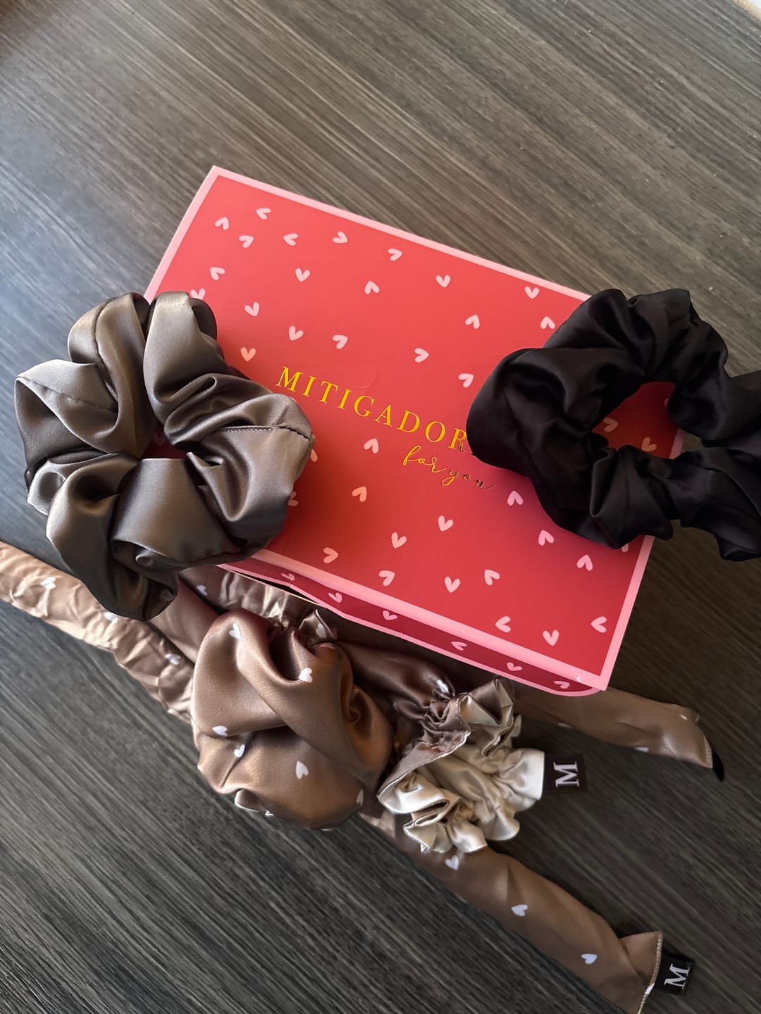 Customer photo review of Scrunchies petit - Satin