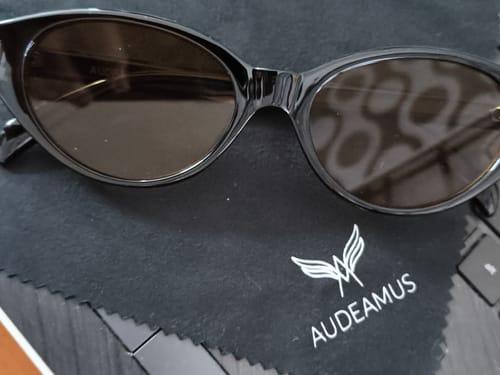 Customer photo review of Kato Oval Framed Sunglasses