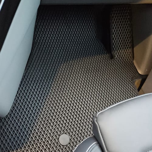 Customer photo review of Fußmatten für Van - Komplettset