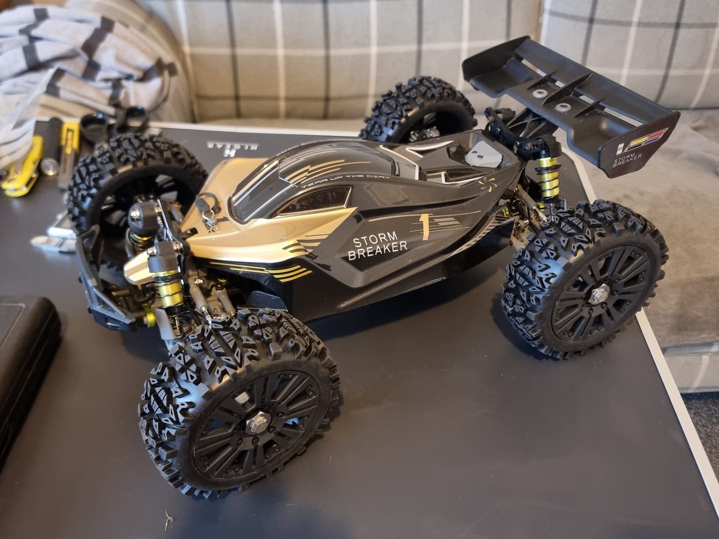 Customer photo review of Rlaarlo Storm Breaker 1/10 Carbon Fiber Brushless RTR 4WD Buggy | SBK10