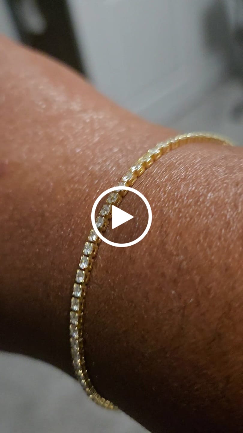 Customer video review of Melly Adjustable Tennis Bracelet (Bundle)