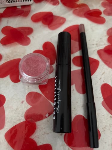 Customer photo review of Sheglittary Pretty Glitter Lip Kit - viral shade