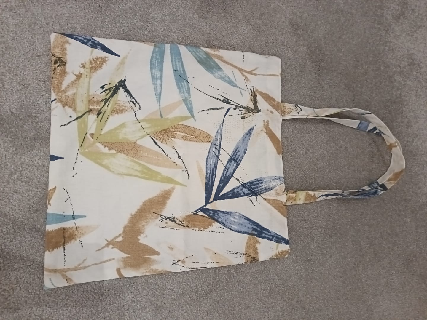 Customer photo review of Large Leaves Cotton Canvas Fabric