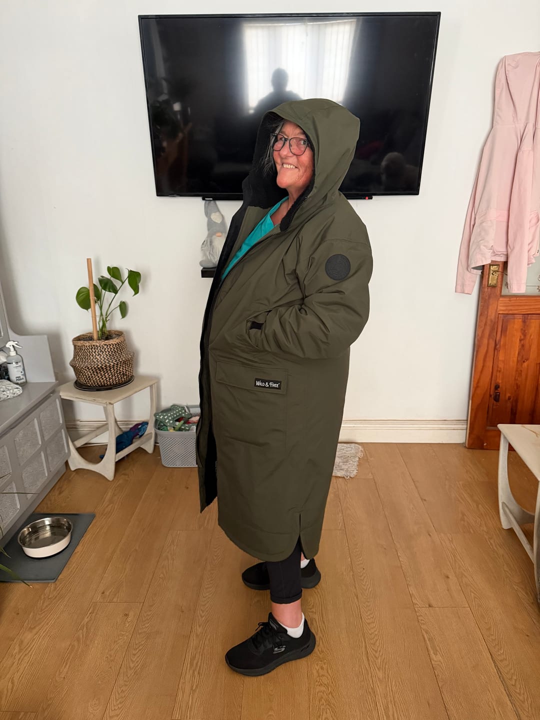 Customer photo review of The Black Edition Cobe Olive Green