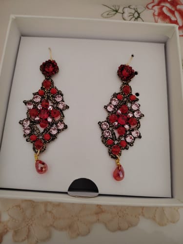 Customer photo review of Orecchini Praga red