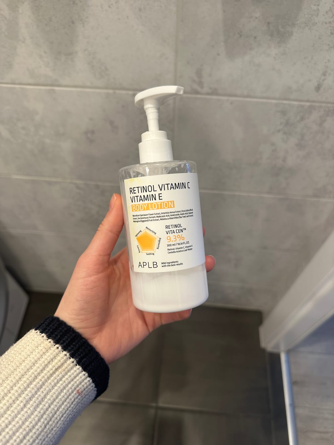 Customer photo review of Liftinga ķermeņa losjons APLB Retinol Vitamin C Vitamin E Body Lotion