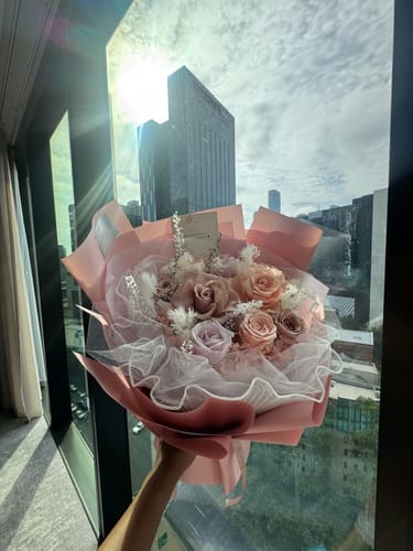 Customer photo review of First Love - Pink丨Preserved Flower Bouquet