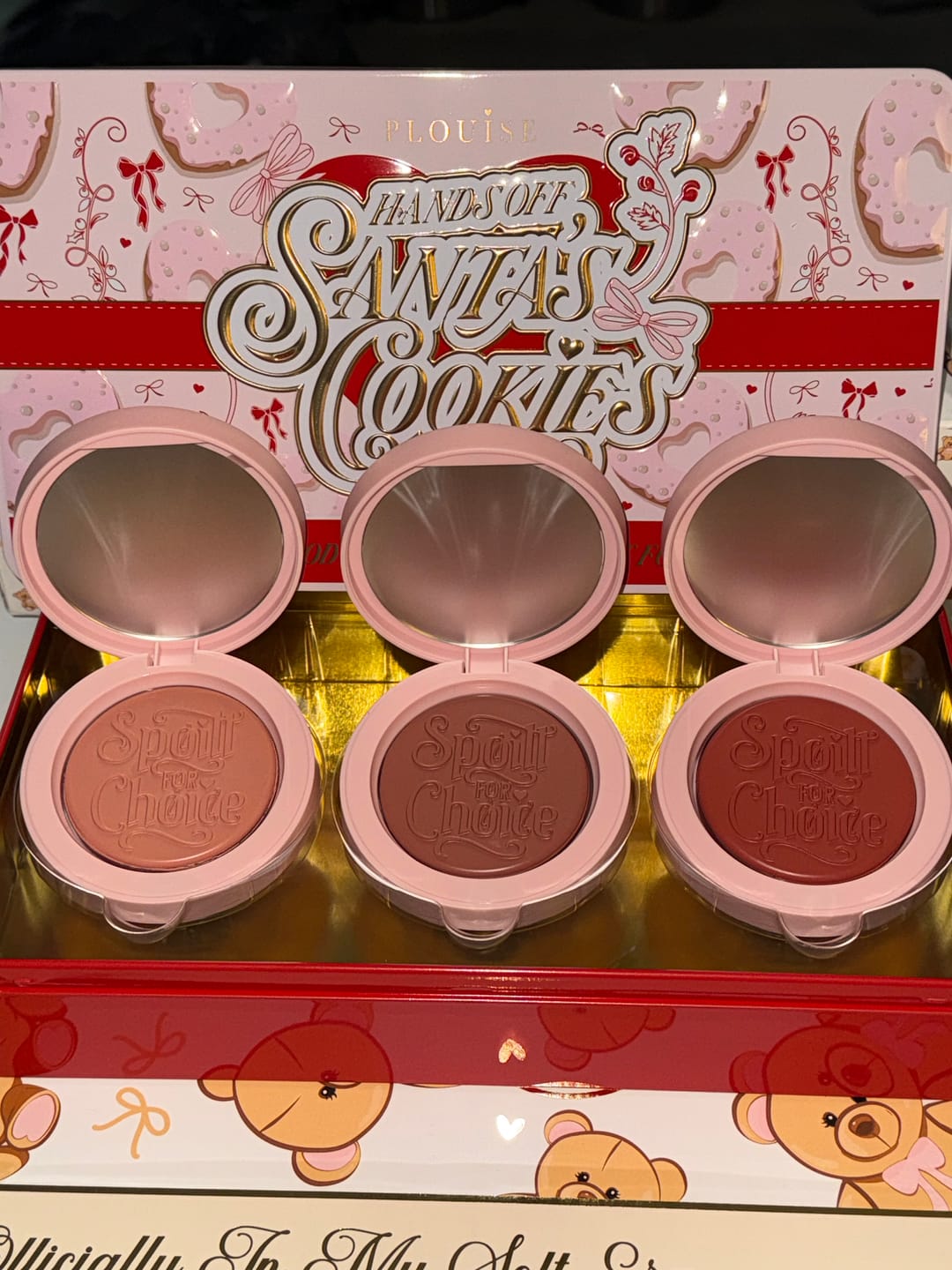 Customer photo review of P.Louise Santas Cookies Spoilt For Choice Blush Tin