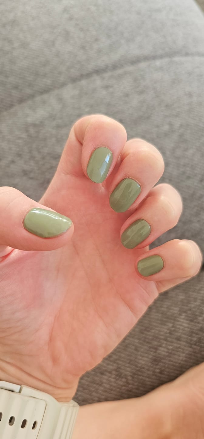 Customer photo review of Olive Semi Cured Gel Nail Sticker Kit