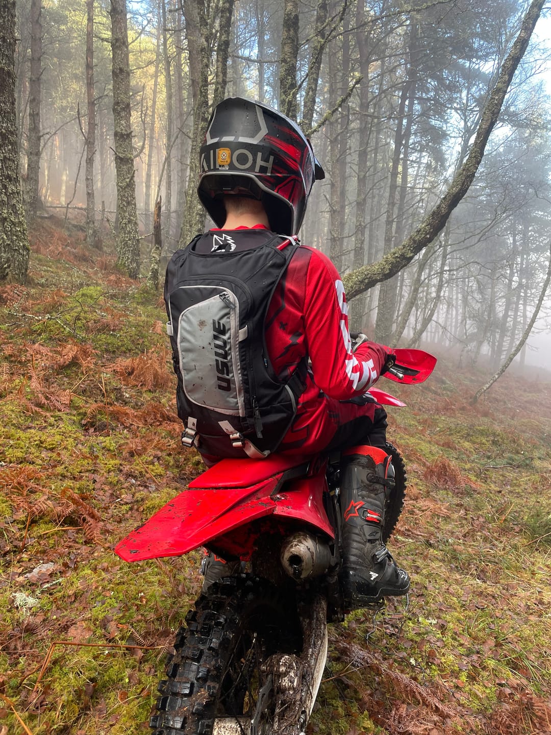 Customer photo review of Moto Hydro 12L Hydration Pack