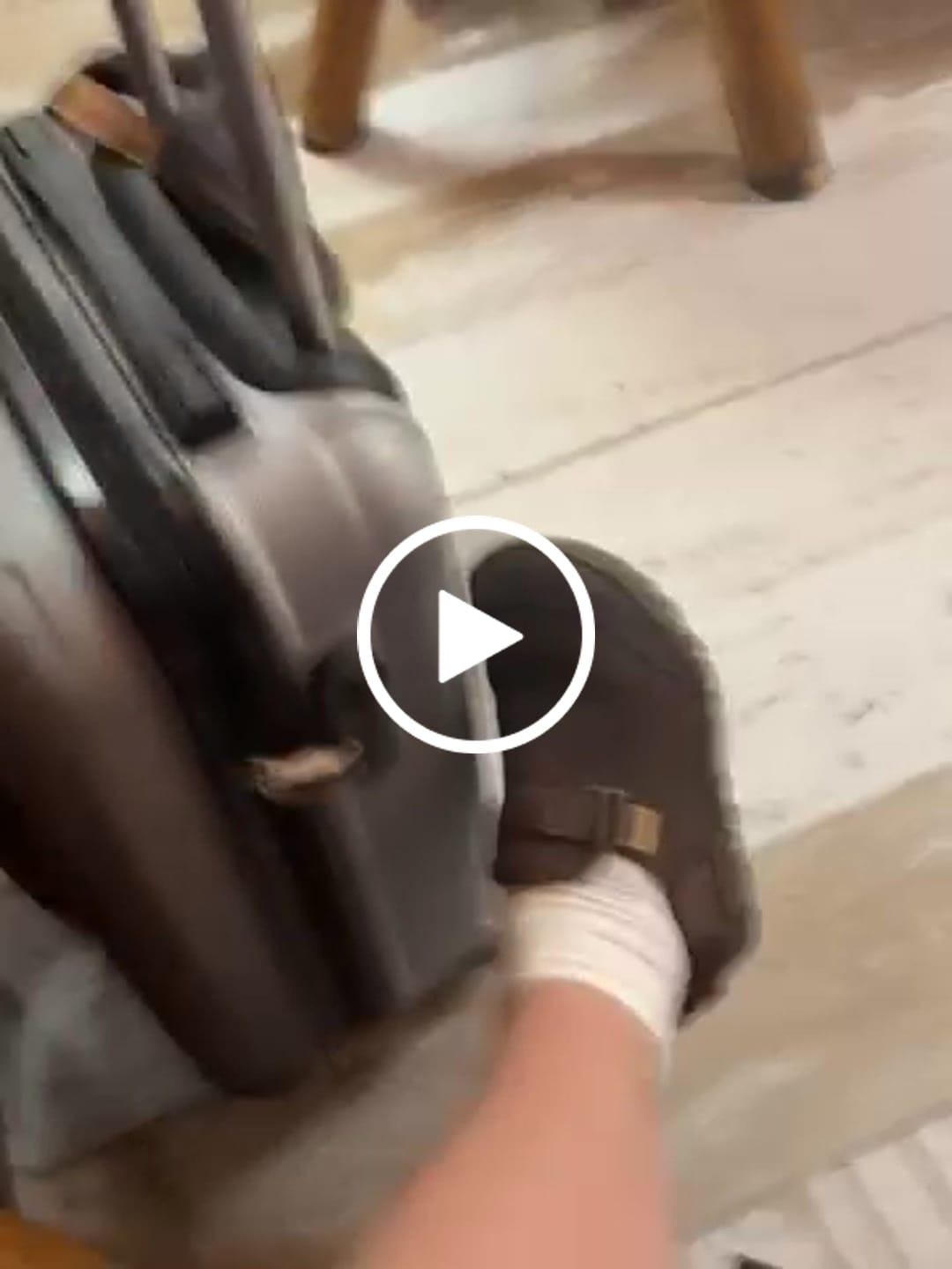 Customer video review of Zueco Terra Clog Todo Terreno Café Chocolate Unisex