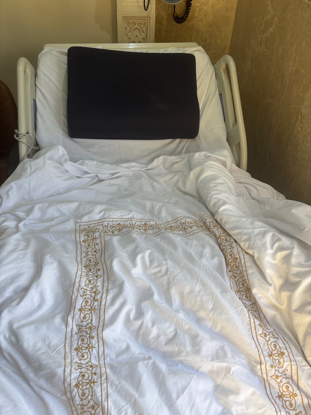 Customer photo review of Medium Curved Latex Pillow