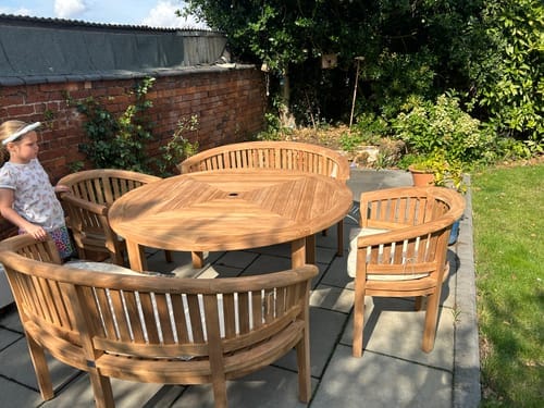 Customer photo review of Luxor 150cm Round Teak Table 4cm Table Top (2 San Francisco Benches, 2 San Francisco Chairs) Cushions included – Premium Teak Craftsmanship for Outdoor Living