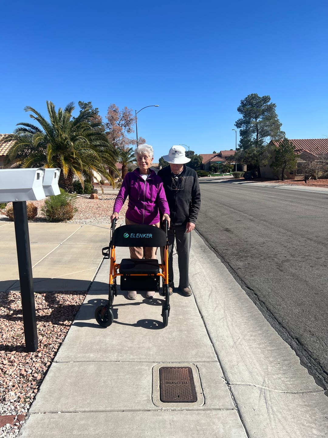 Customer photo review of KLD-9218 All Terrain Dual-Brake Rollator Walker 8" Wheels