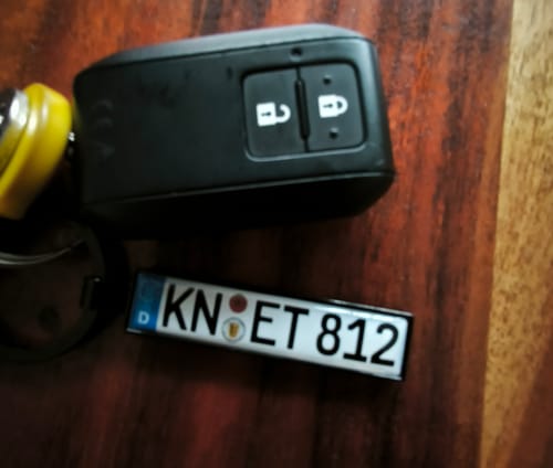 Customer photo review of Kennzeichen Schlüsselanhänger Mini Nummernschild Metall