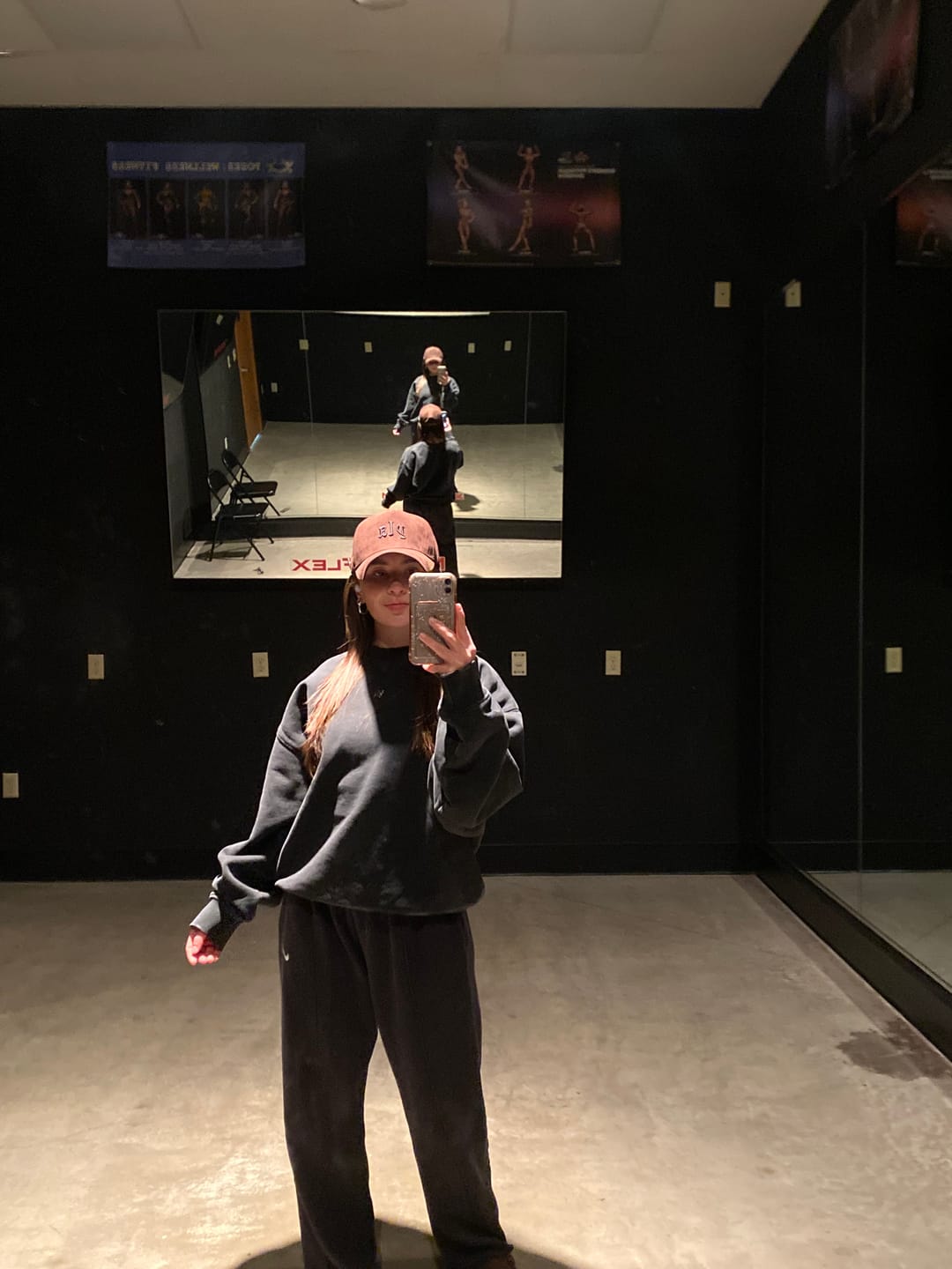 Customer photo review of 5095 - Elevated Essentials - Crewneck