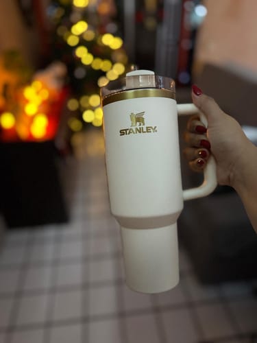 Customer photo review of The Quencher H2.0 Flowstate™ Tumbler Solstice I 1.1 L