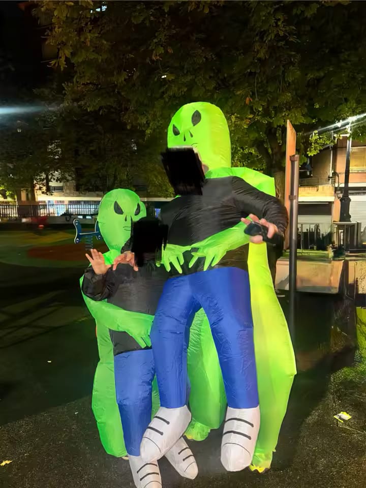 Customer photo review of Inflatable Alien Costume – Funny "Pick Me Up" Illusion Suit