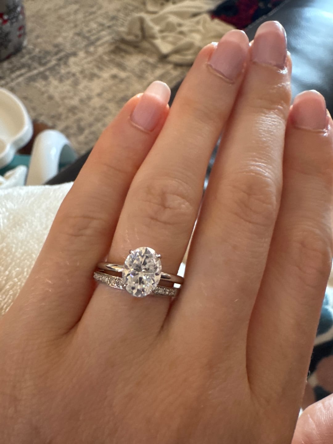 Customer photo review of Rodiffy Hidden Halo Moissanite 2.0Ct~5.5Ct Oval Cut Promise Ring For Women