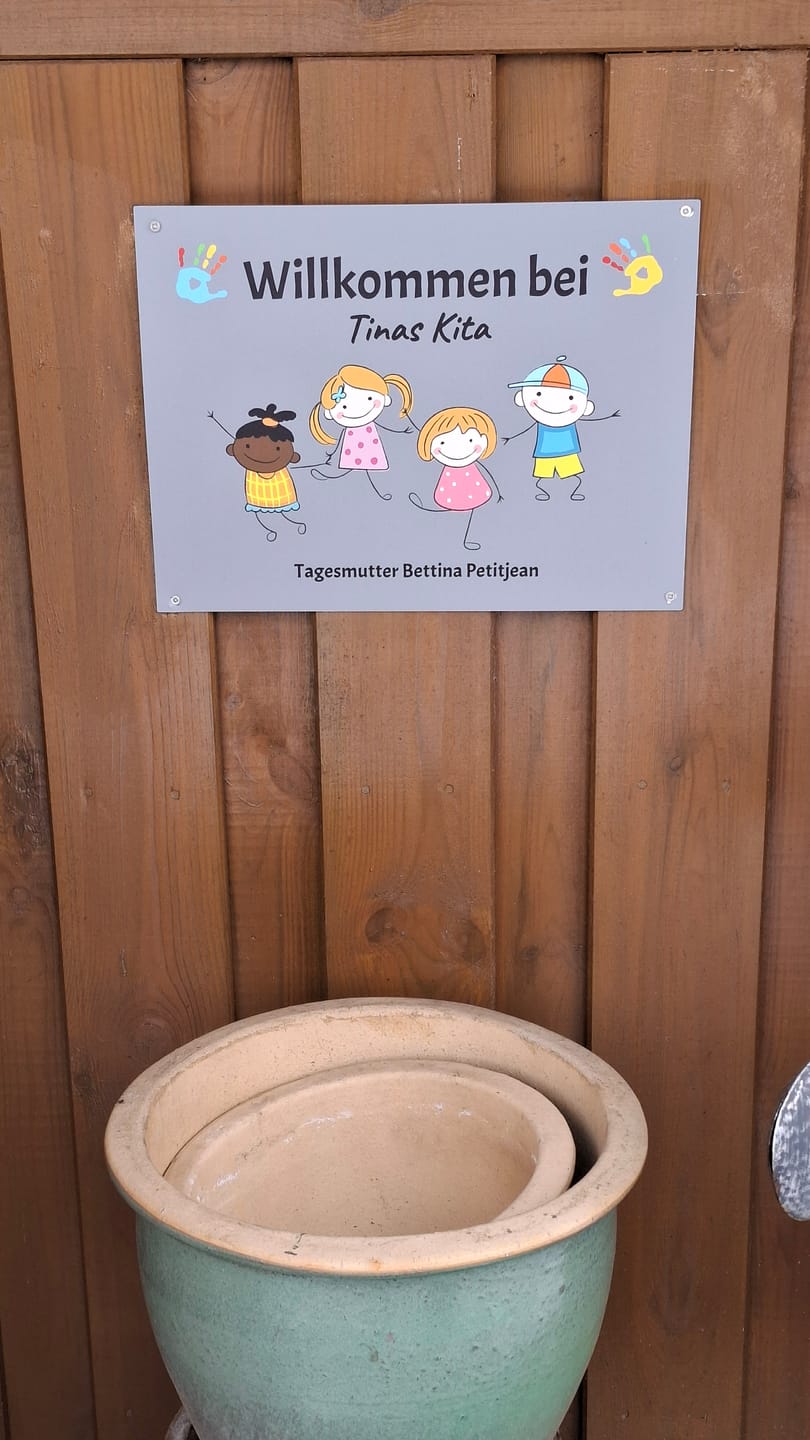 Customer photo review of Willkommen bei - Eingangs-Türschild