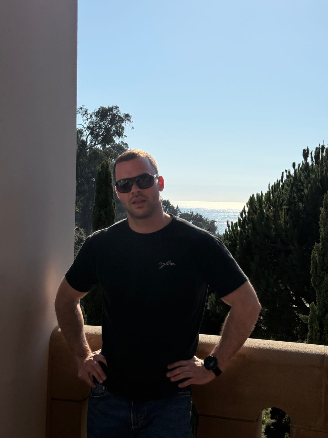 Customer photo review of 466 Tailored Tees
