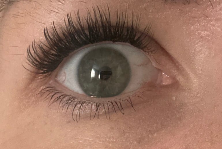 Customer photo review of Infinaluxe Customisable Lash Extensions (4 rows)