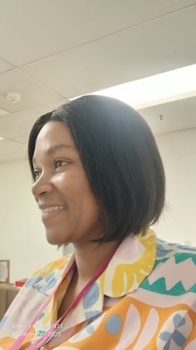 Customer photo review of Brazilian Middle Part Wig - Straight - 8"
