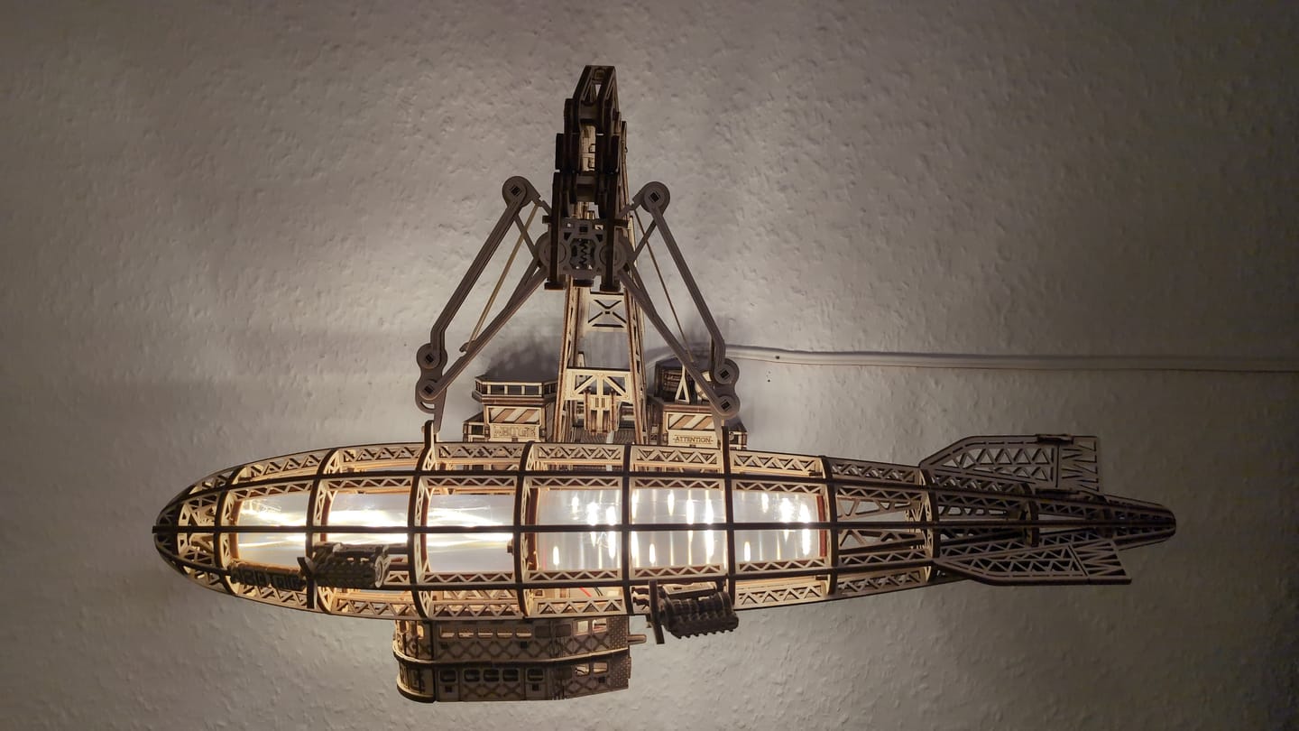 Customer photo review of Luminous Zeppelin
