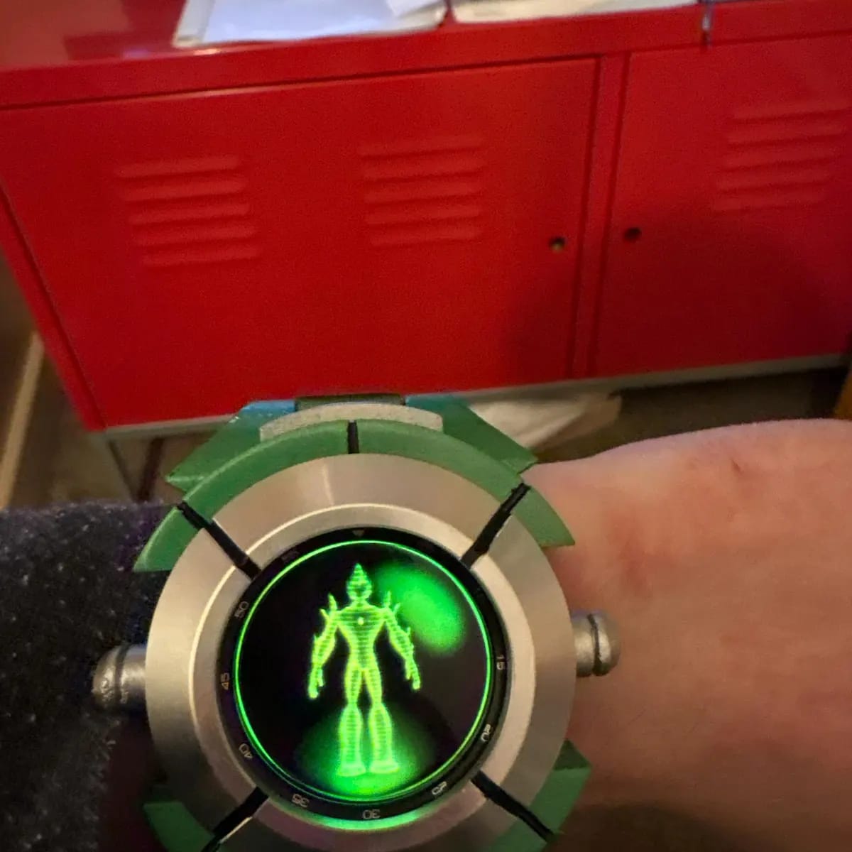 Customer photo review of Ben 10 Alien Force Aliens The Omnitrix Life Size Wearable Replica (Touch Sensing)