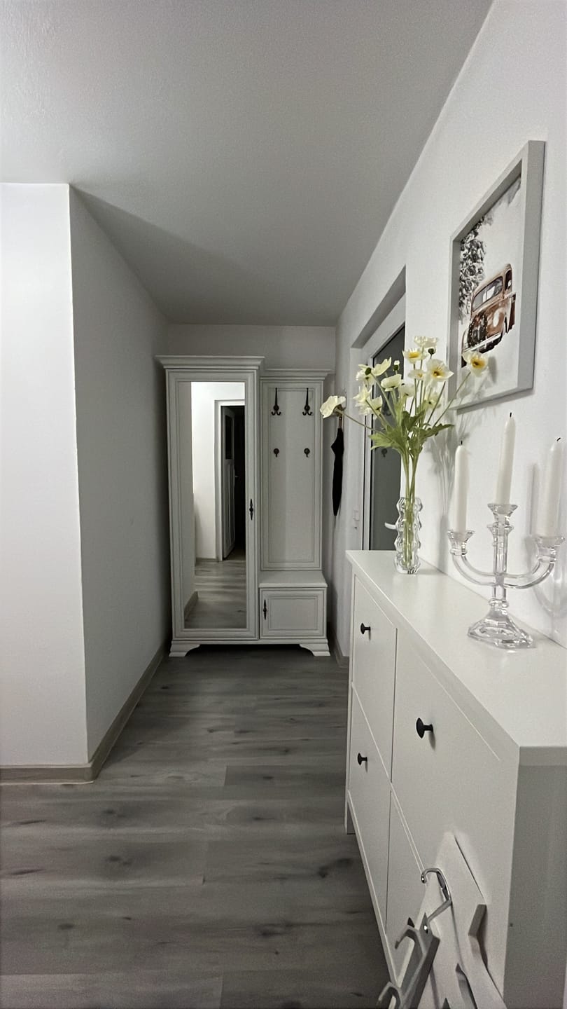 Customer photo review of Mobilier hol IDENTO, alb, PAL, cu oglinda pe partea stanga, 115x44x198 cm