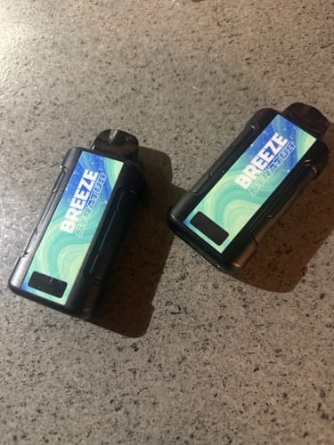 Customer photo review of Breeze Stratus Disposable Vape