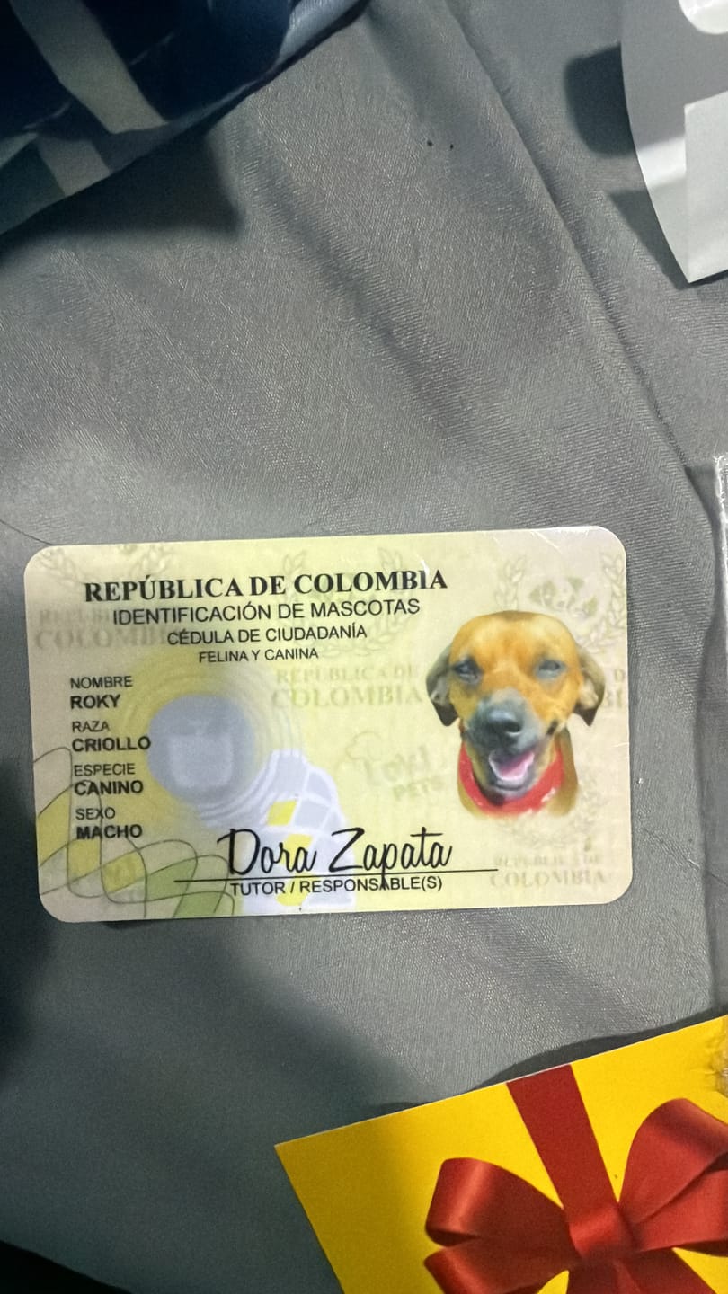 Customer photo review of Pasaporte Para Mascotas