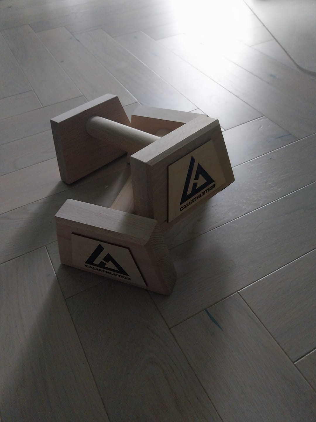 Customer photo review of Wooden Parallettes MEDIUM