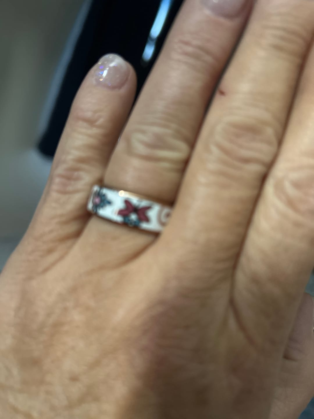 Customer photo review of Bearscome R10 Colour Enamels Blood Sugar Blood Pressure Blood oxygen Sleep Monitoring Waterproof Smart Ring