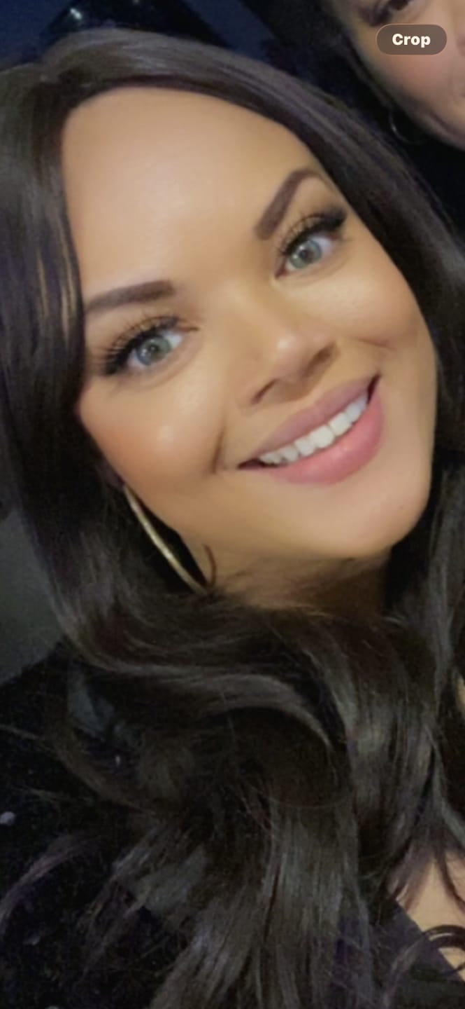 Customer photo review of Perla Green Prescription Coloured Contact Lenses