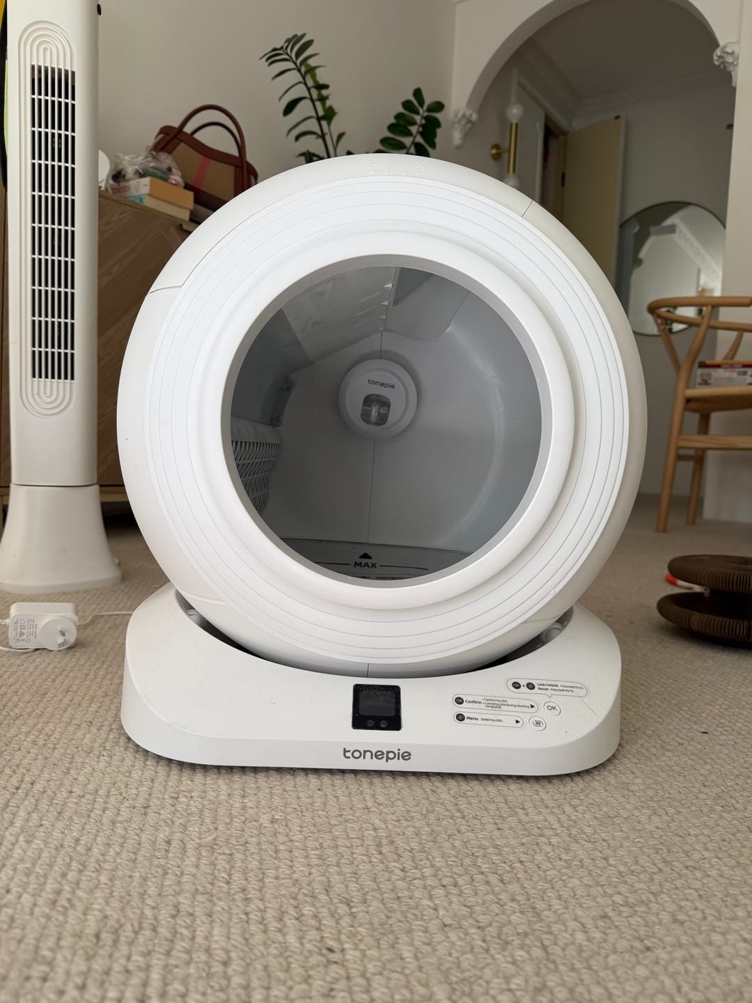 Customer photo review of The Tonepie Q-CLEAN: The Ultimate Self-Cleaning Litter Box for a Healthier Cat & Happier You